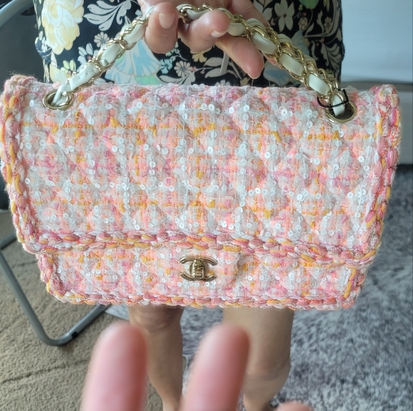 CHANEL RUNWAY CLASSIC Medium Double Flap Bag - Picture 14 of 15